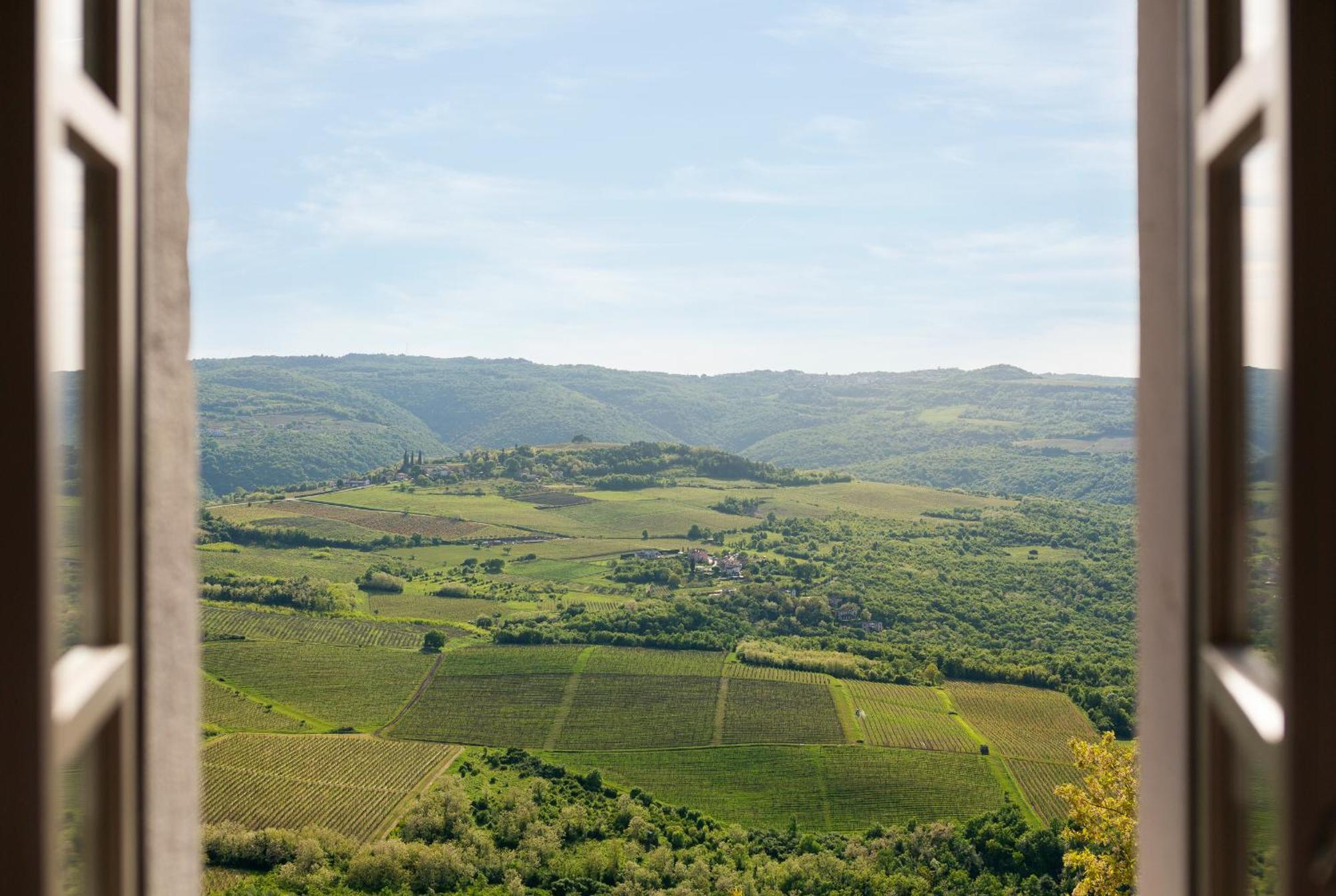 Villa Motovun Exteriör bild